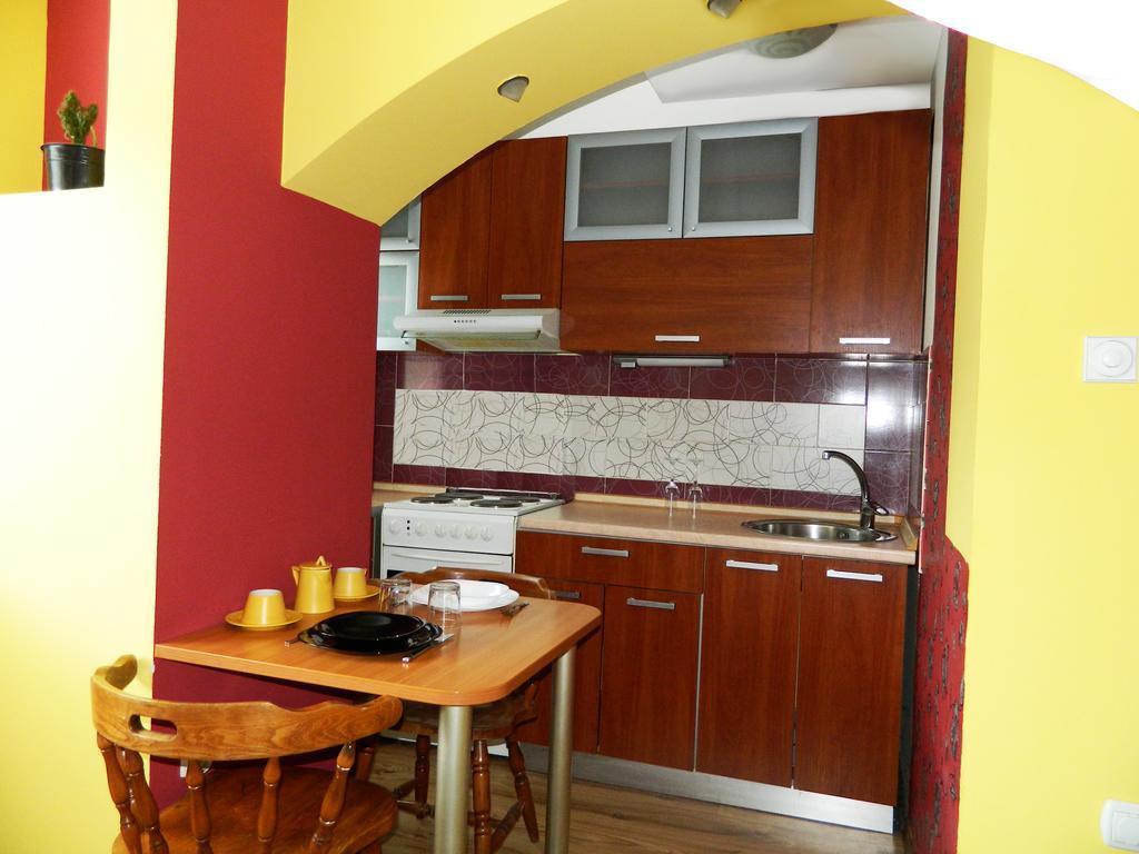 Hostel Kalonis Skopje Zimmer foto