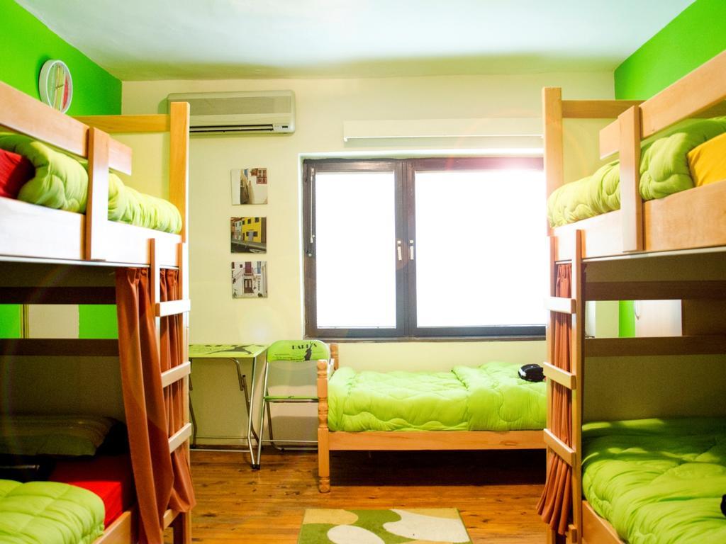 Hostel Kalonis Skopje Zimmer foto