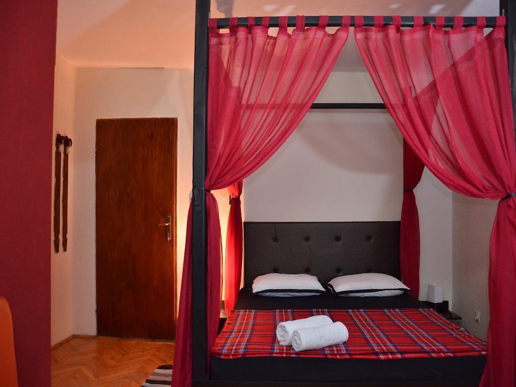 Hostel Kalonis Skopje Zimmer foto